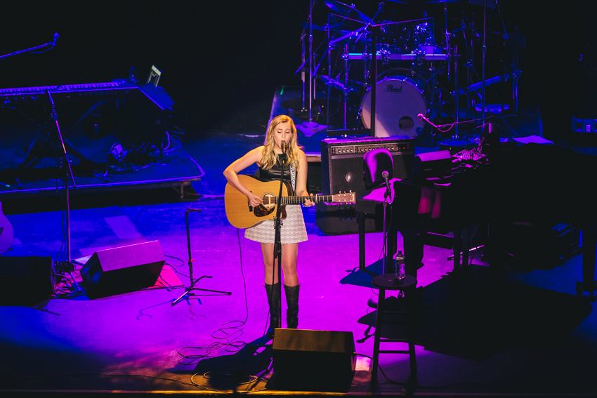 nora-collins-ronnie-milsap-show-6